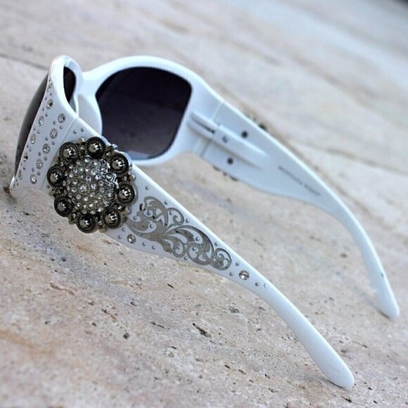 Montana West Concho Sunglasses Rhinestone in White SGS-5802WH NWT main image 3